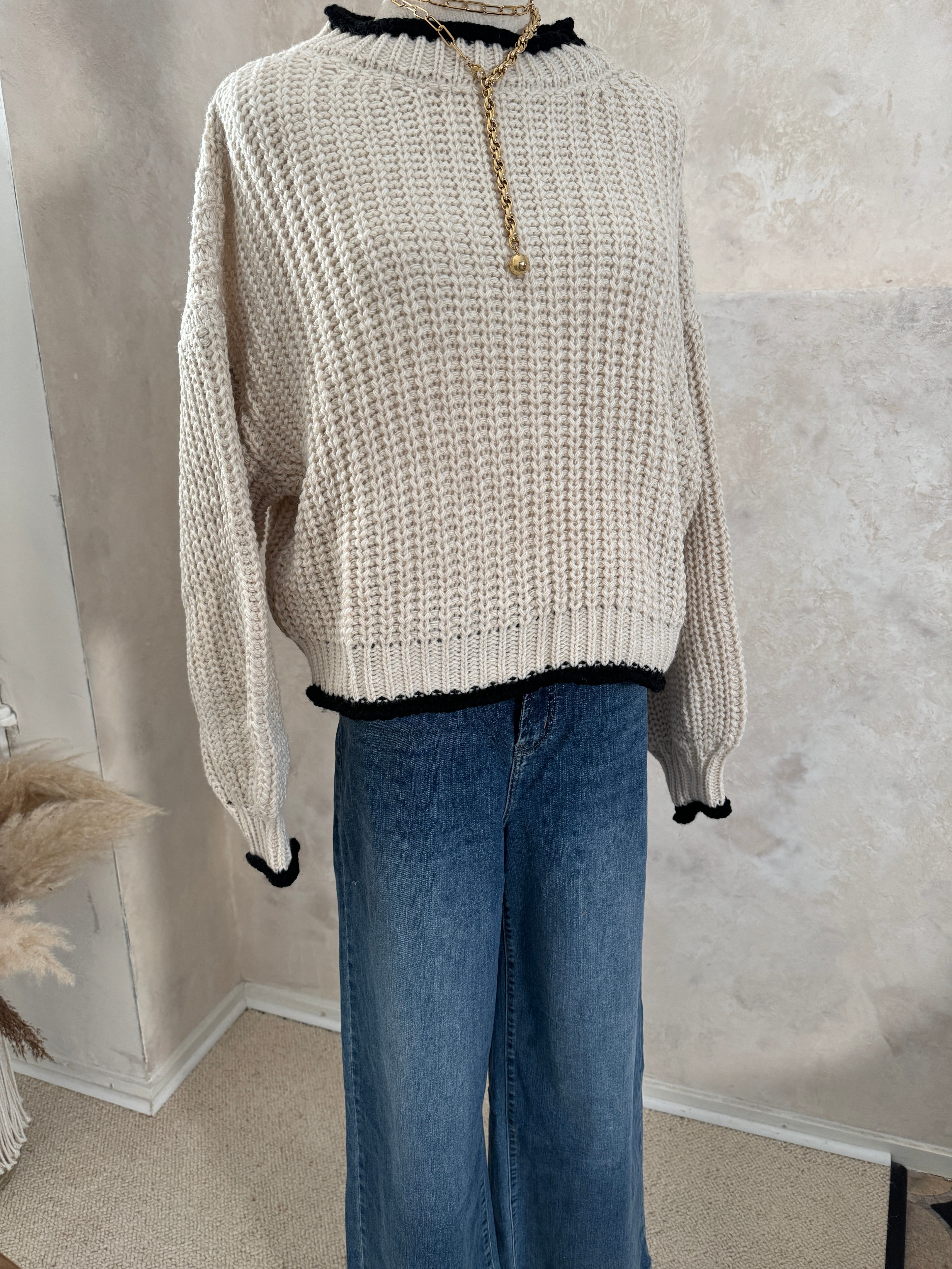 Strickpullover Grobstrick Creme Schwarz