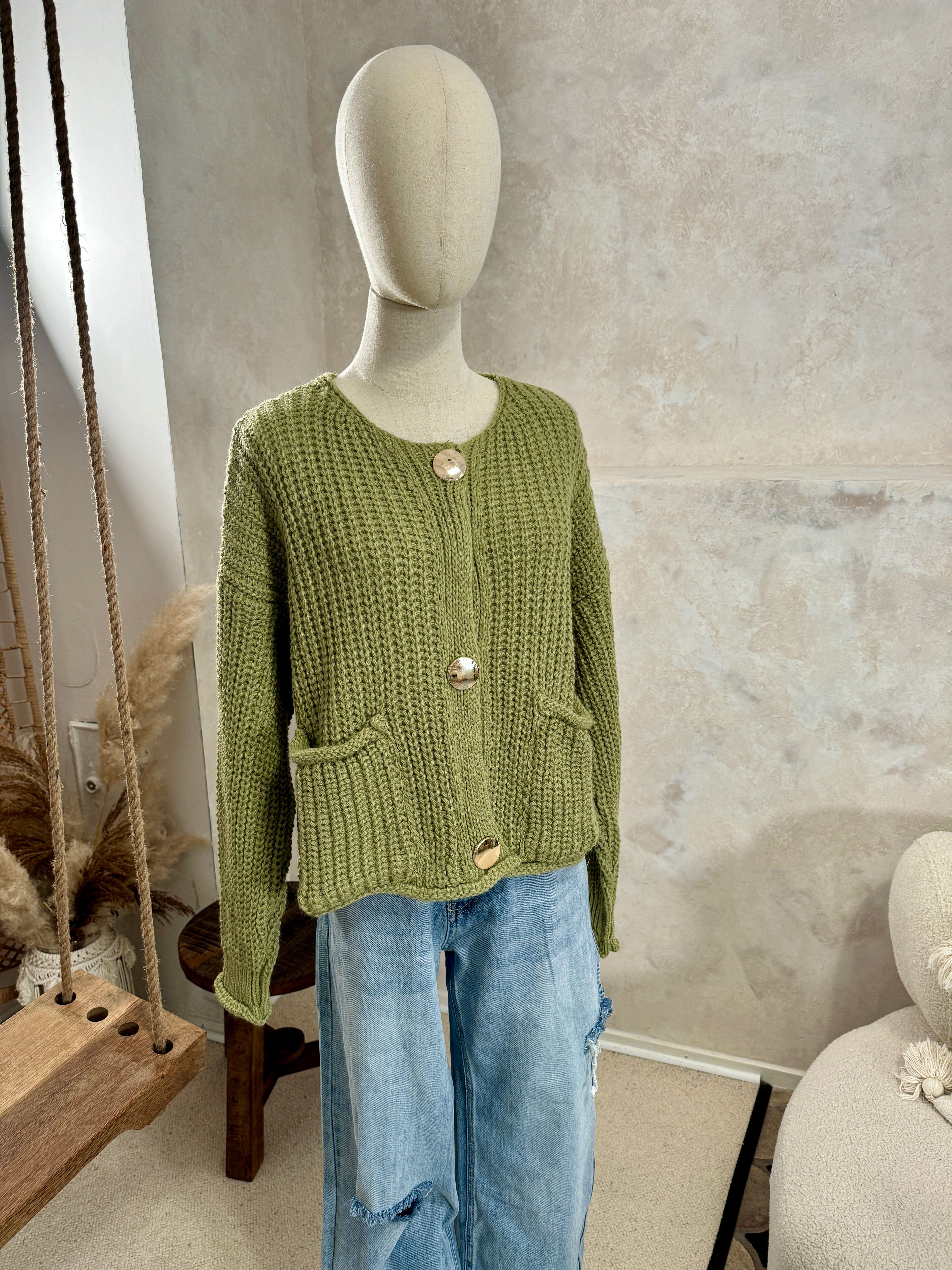 Strickjacke mit Knöpfen