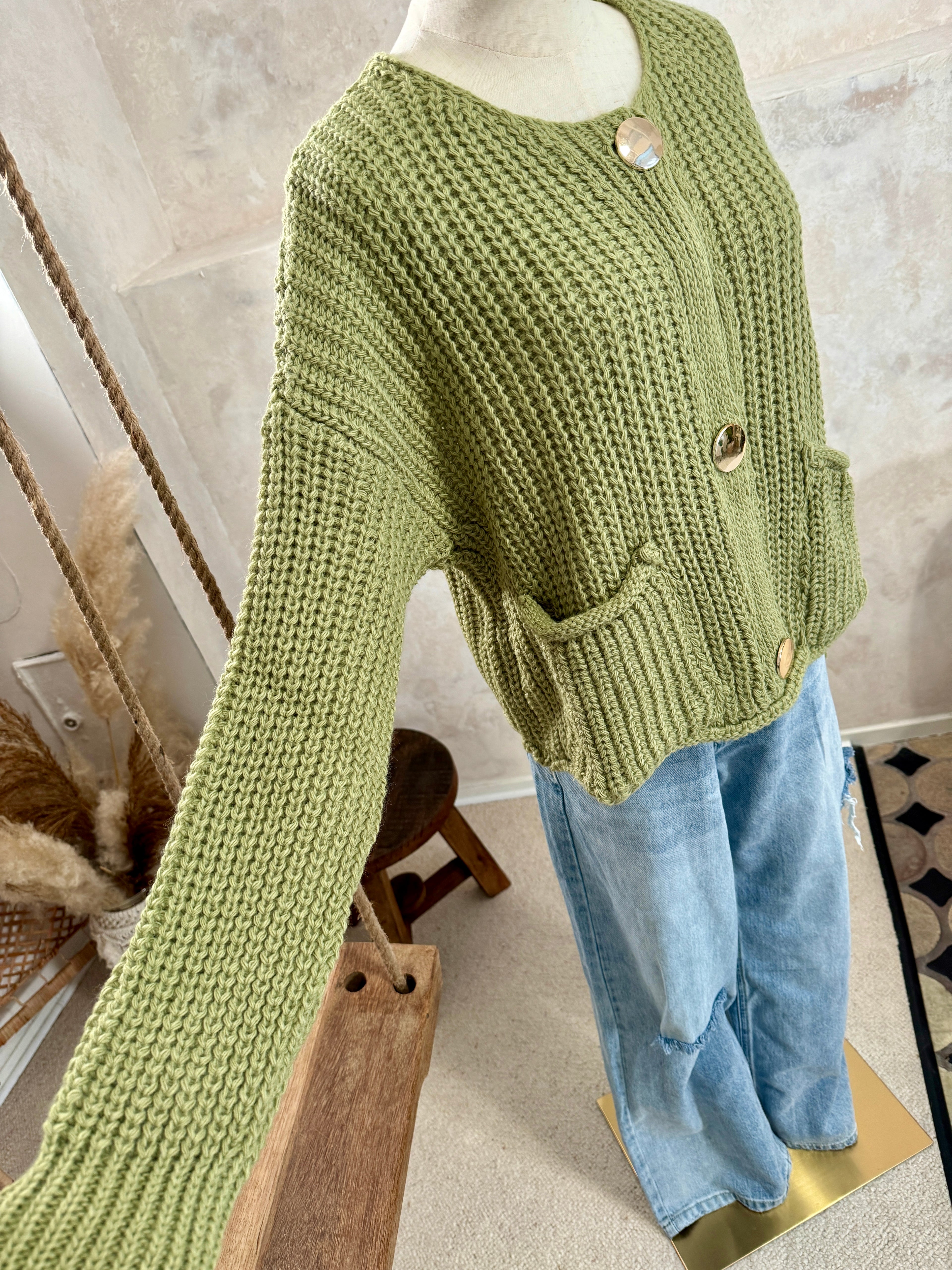 Strickjacke mit Knöpfen