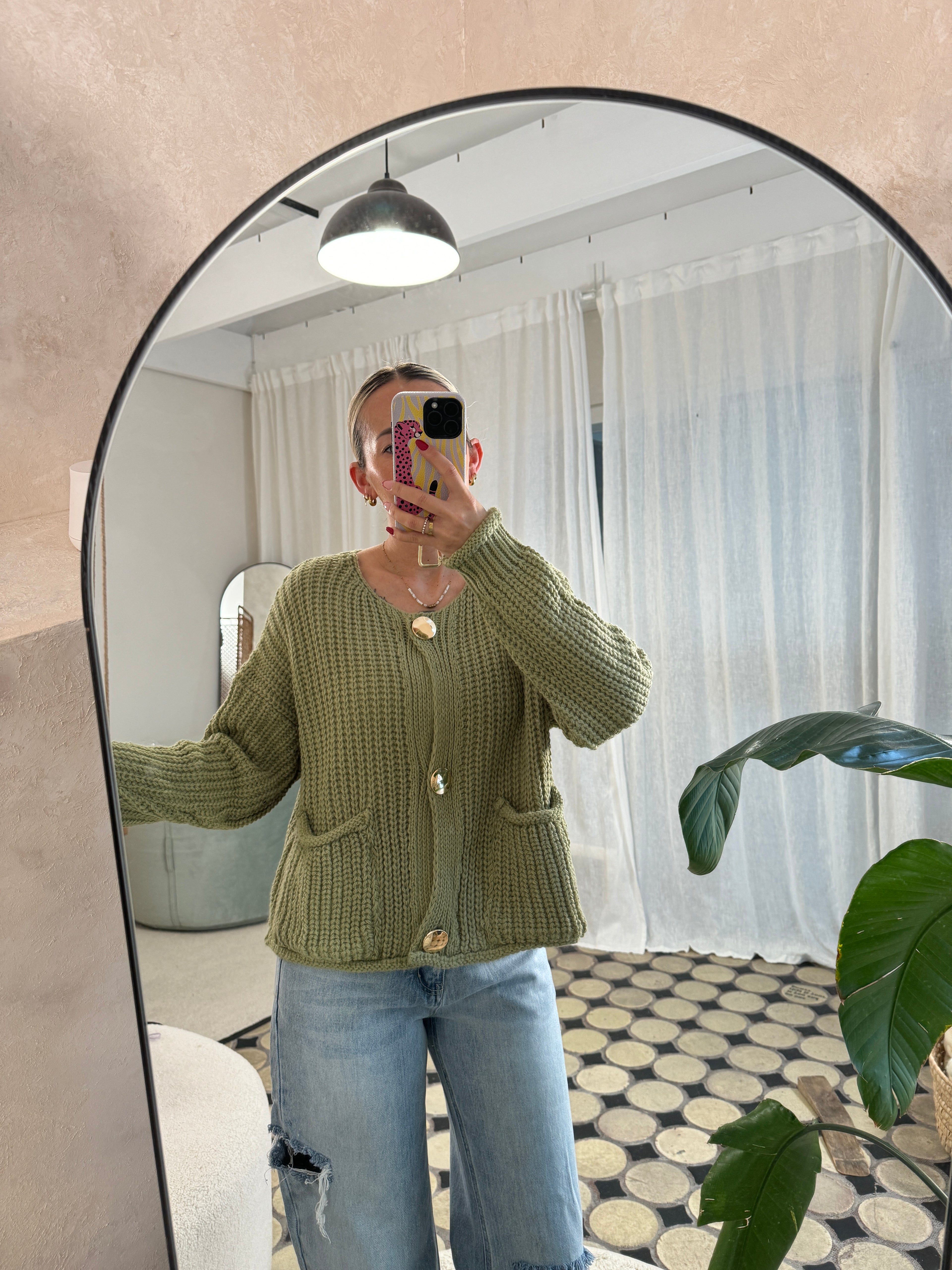 Strickjacke mit Knöpfen