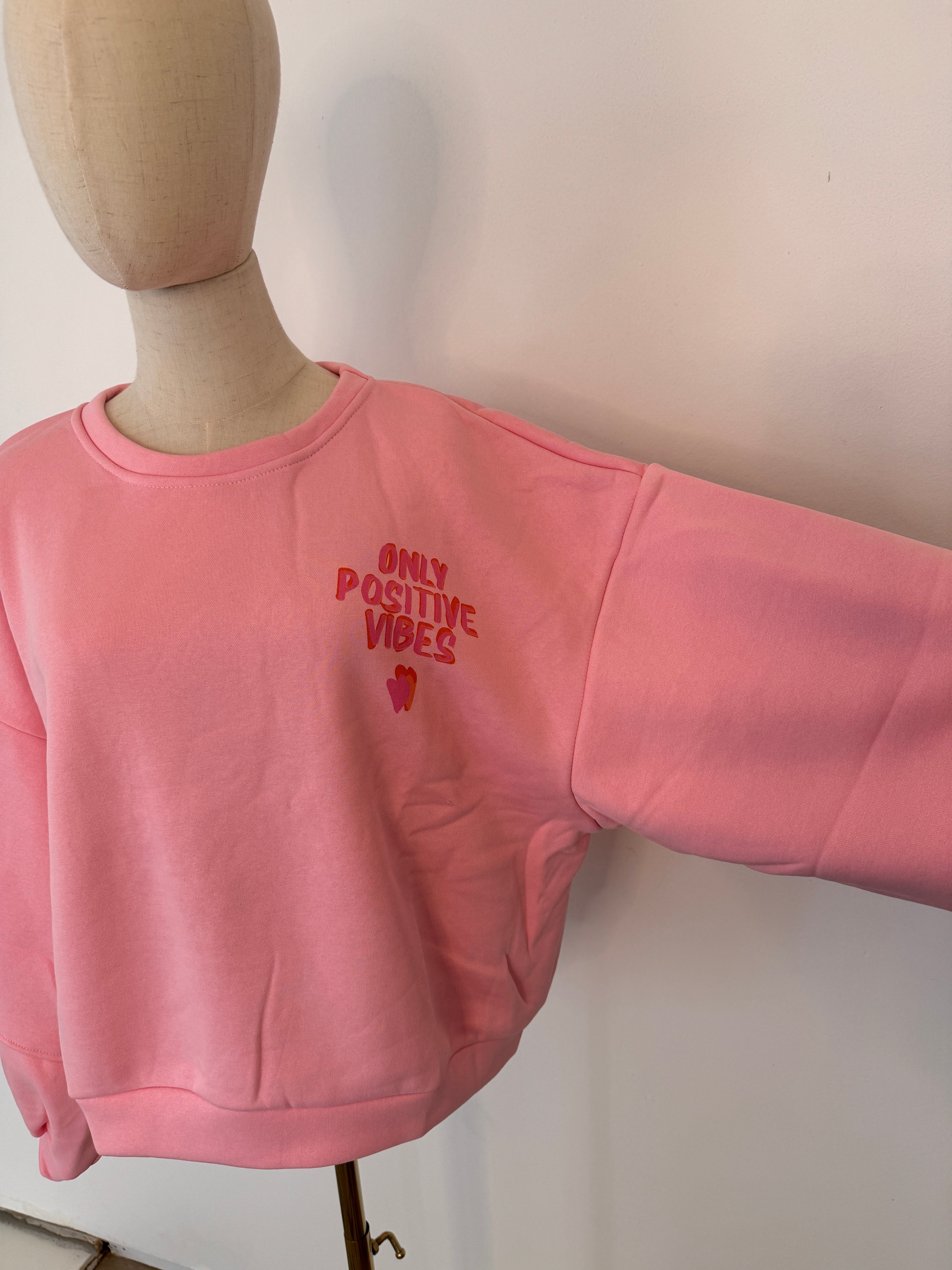 Pullover Sweater Only Good Vibes