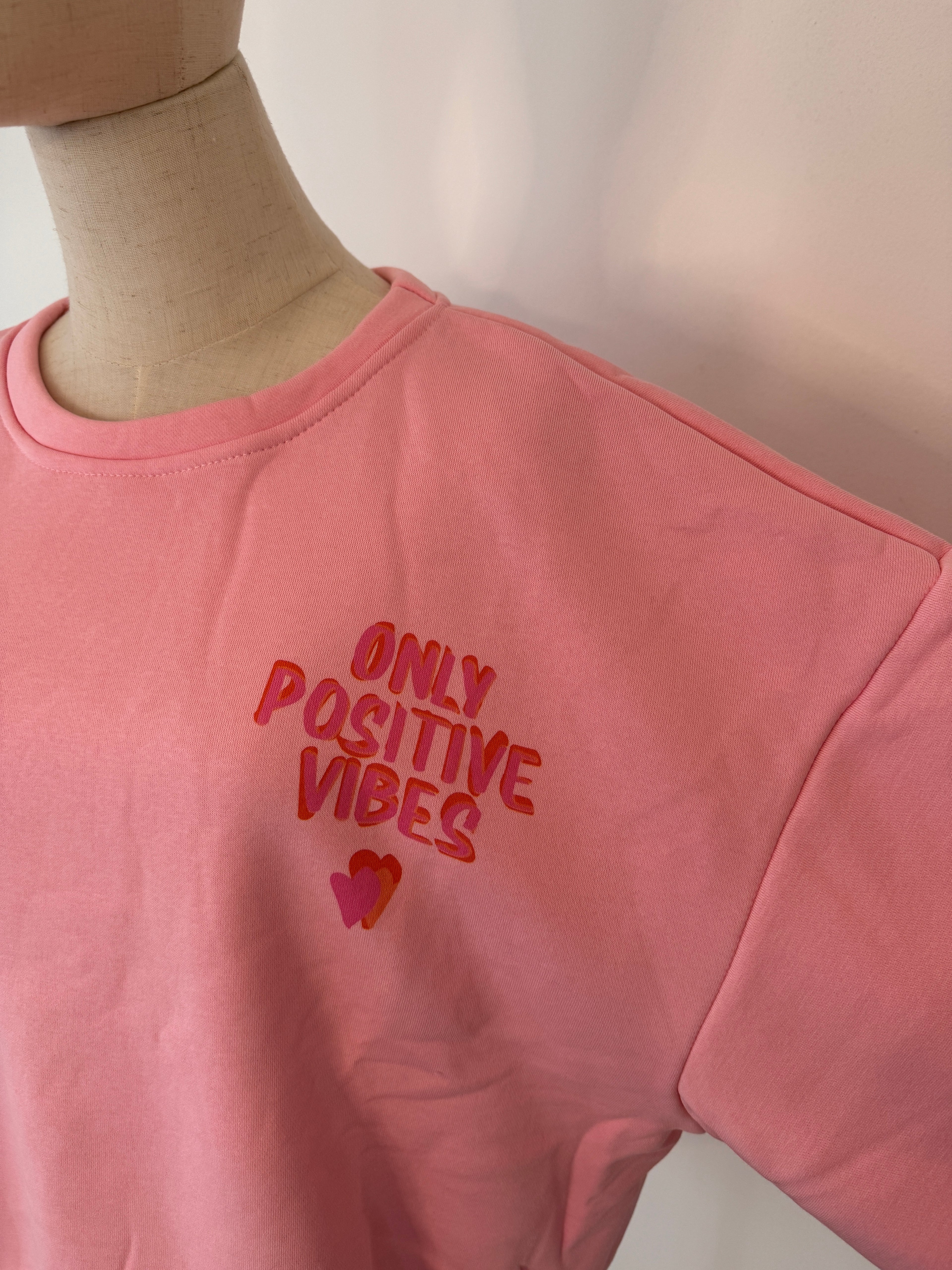 Pullover Sweater Only Good Vibes