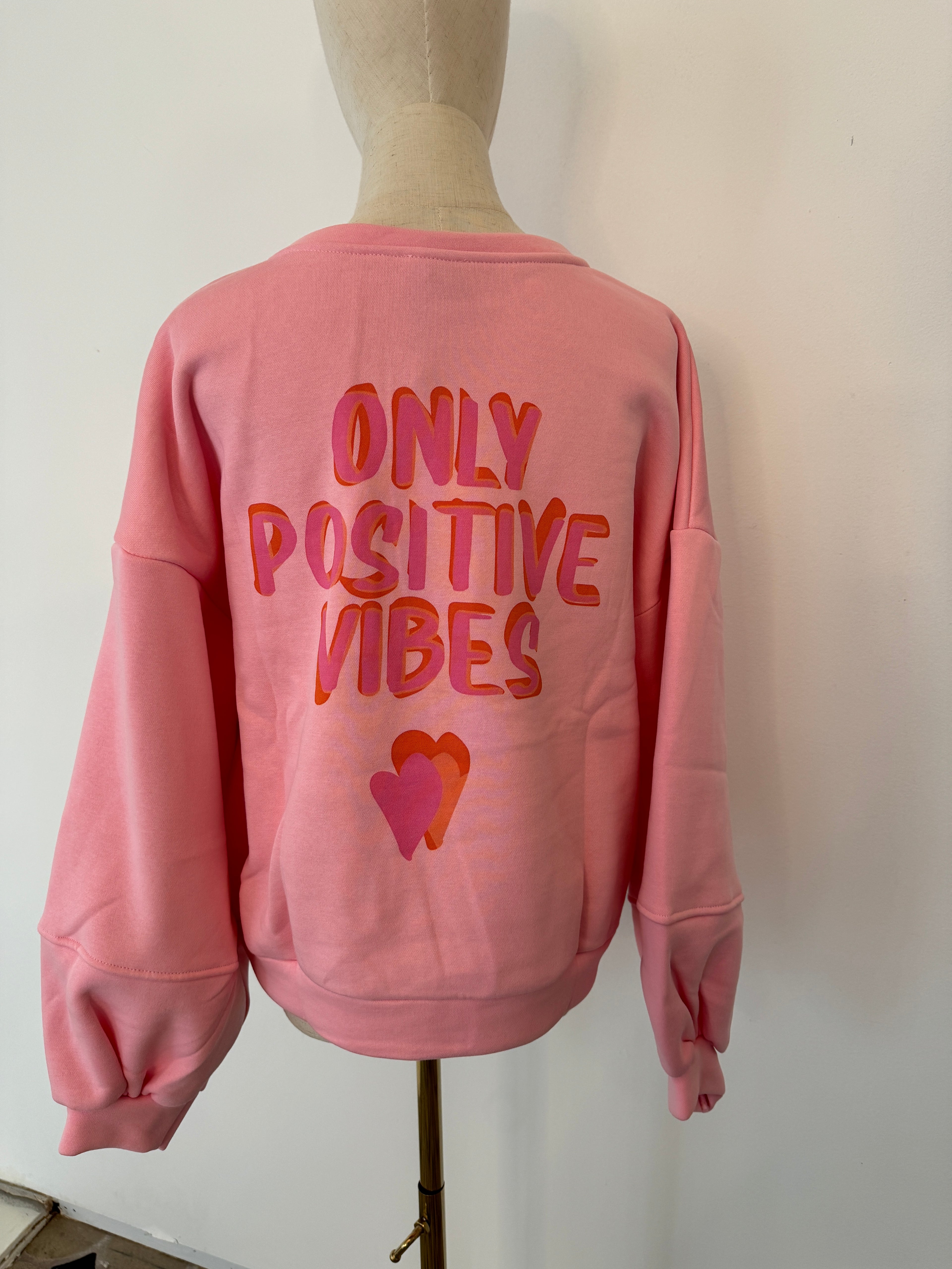 Pullover Sweater Only Good Vibes
