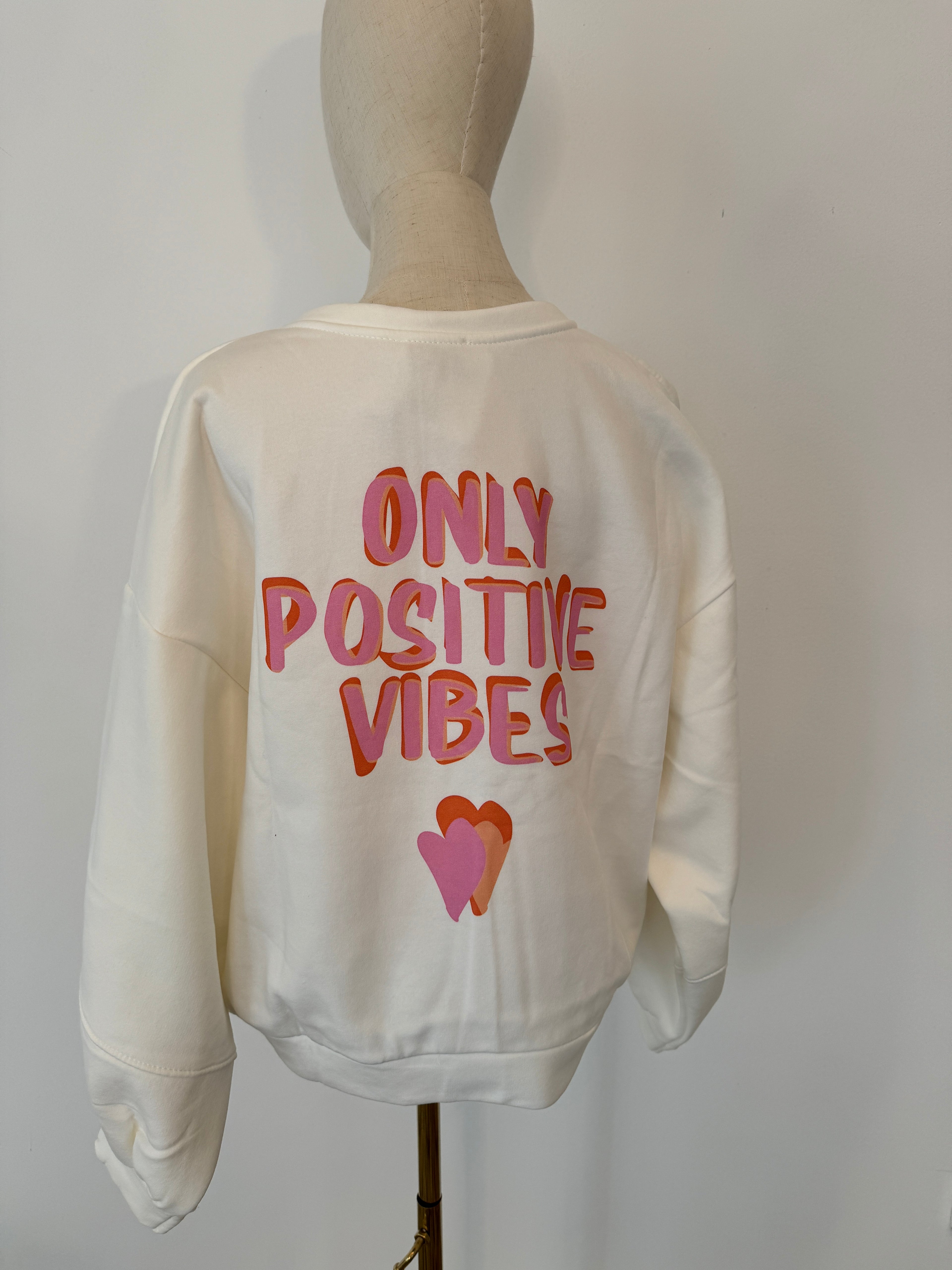 Pullover Sweater Only Good Vibes