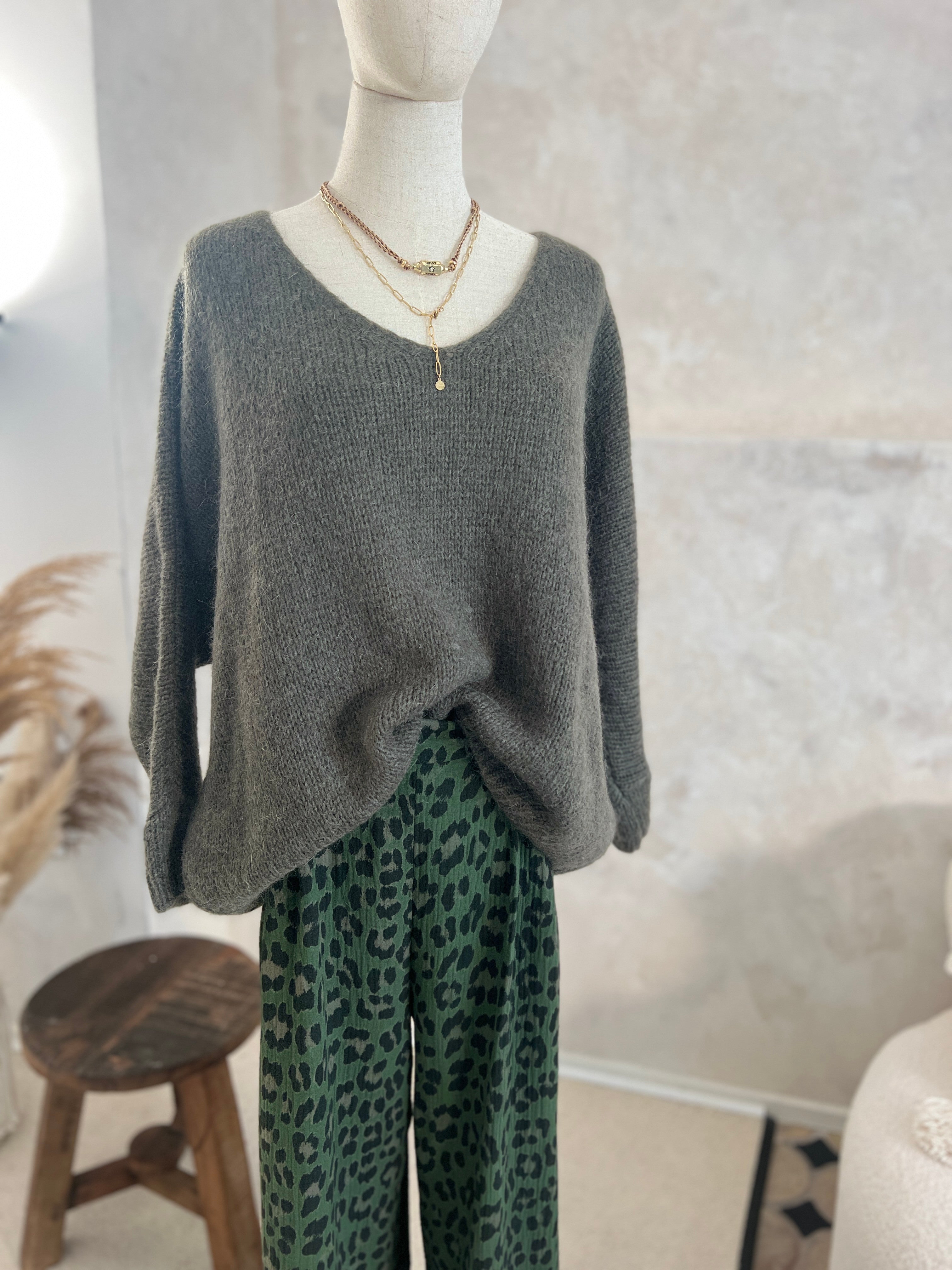 Strickpullover mit V Ausschnitt an