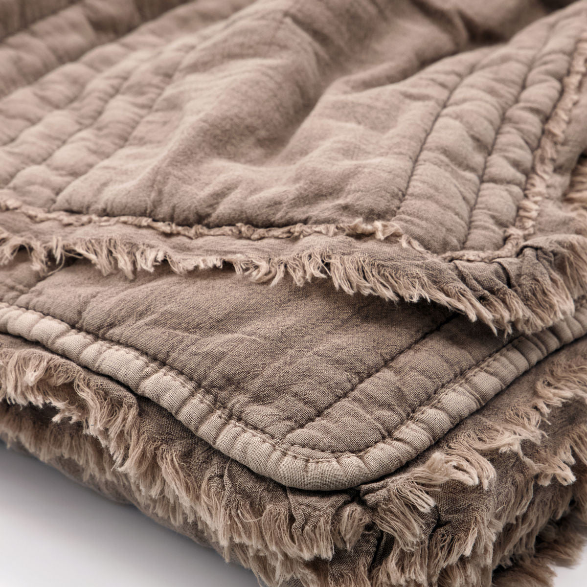 Decke Quilt Ruffle House Doctor Hellbraun